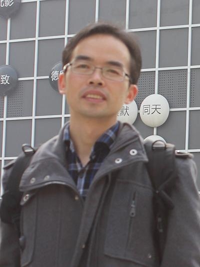 练庆伟