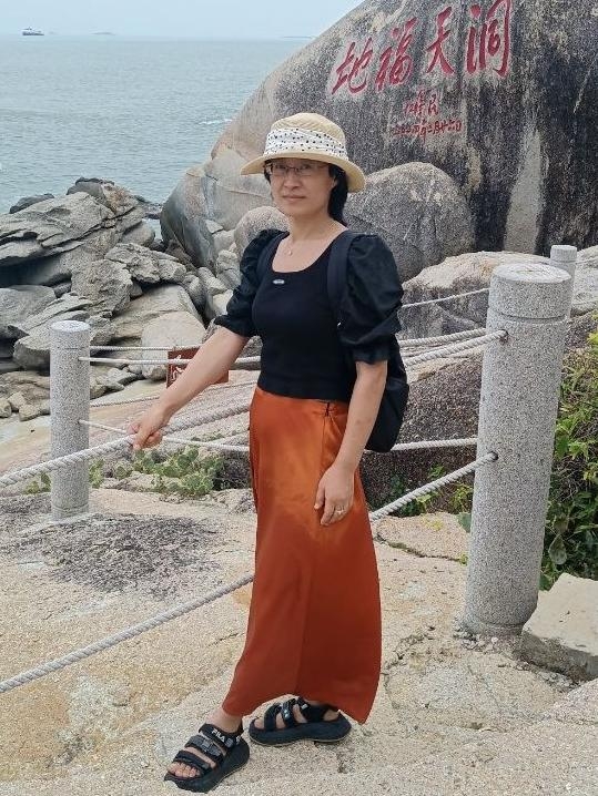 张丽君